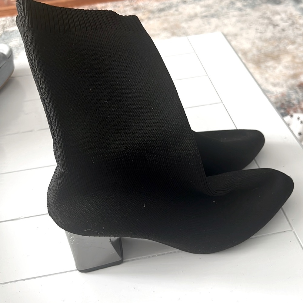 Beautiful boot size 7